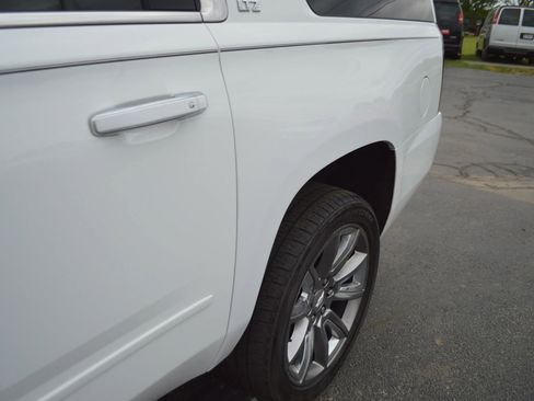 Used 2015 Chevrolet Suburban LTZ AWD/4WD image 4