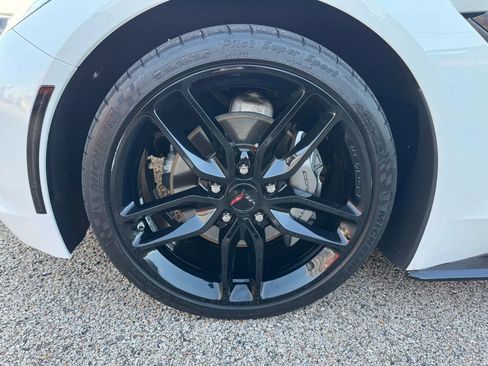 Used 2019 Chevrolet Corvette Stingray Coupe w/ 1LT image 12