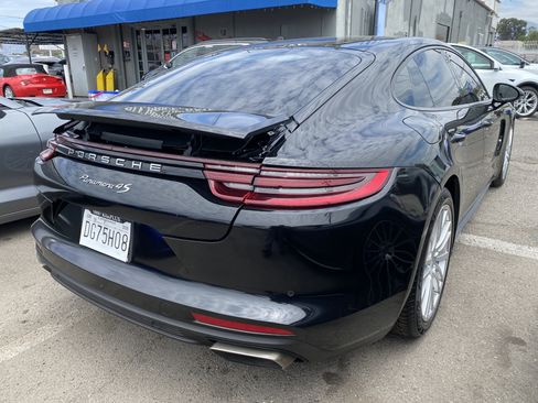 Used 2018 Porsche Panamera 4 AWD/4WD image 8