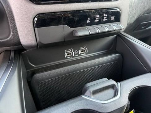 New 2026 RAM 1500 Big Horn AWD/4WD image 37