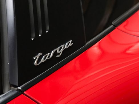 Used 2019 Porsche 911 Targa 4S image 22