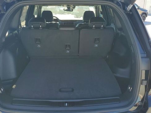 New 2025 Jeep Grand Cherokee Altitude image 10