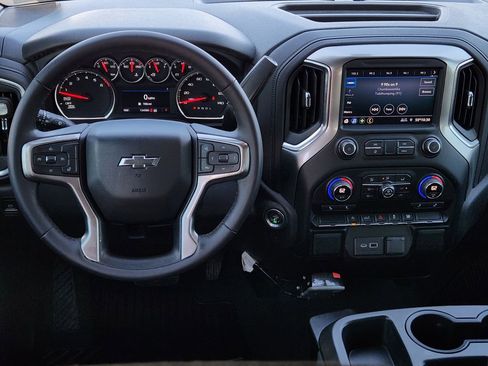 Used 2021 Chevrolet Silverado 1500 RST image 32