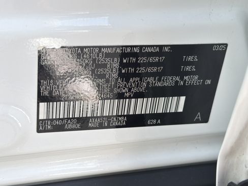 Used 2025 Toyota RAV4 XLE FWD image 31