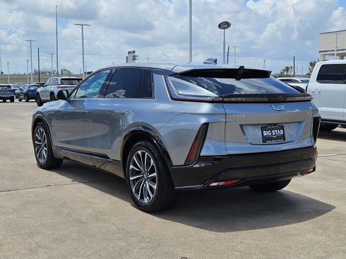 Used 2024 Cadillac Lyriq Sport RWD image 7