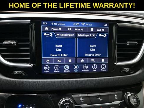 Used 2018 Chrysler Pacifica Touring-L Plus FWD image 33