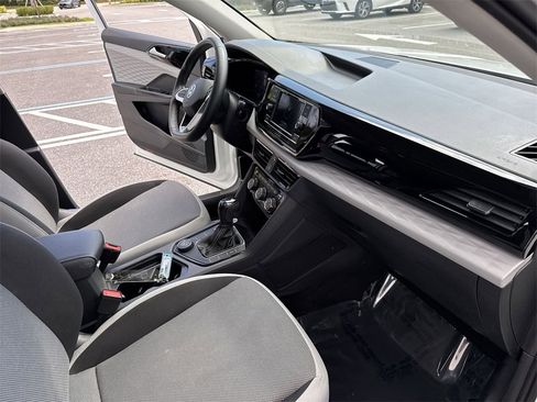 Used 2023 Volkswagen Taos S image 33