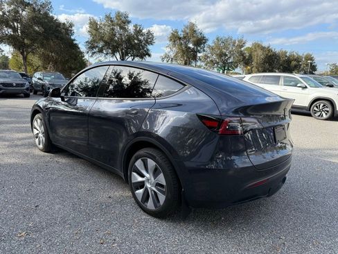 Used 2024 Tesla Model Y Long Range image 18