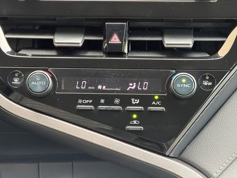 Used 2023 Toyota Camry SE FWD image 25