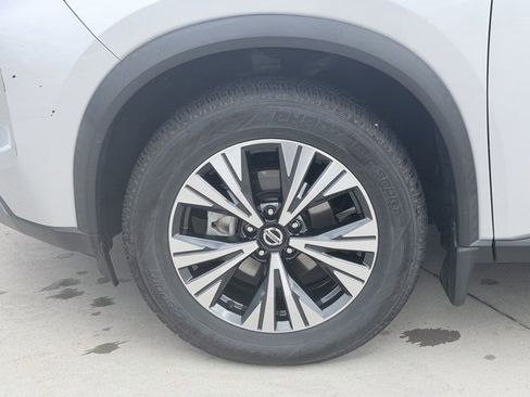 Certified 2021 Nissan Rogue SV image 33