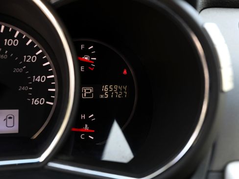 Used 2013 Nissan Murano S image 21