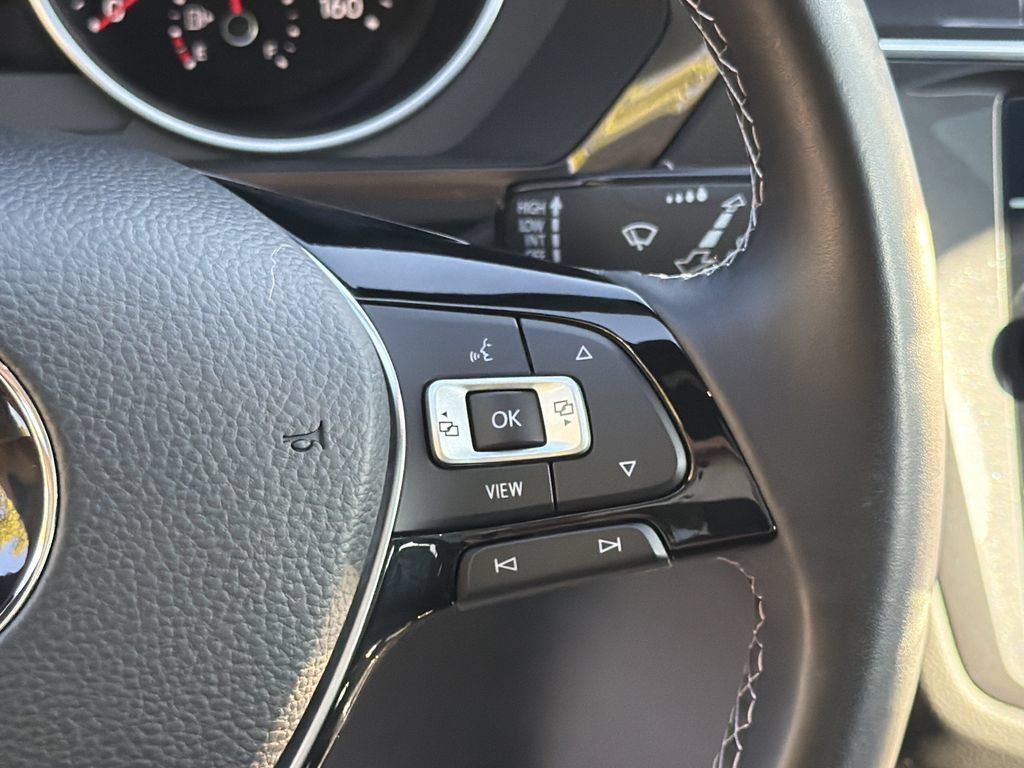 Used 2020 Volkswagen Tiguan SE R-Line FWD image 26