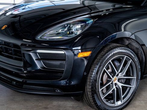 Used 2023 Porsche Macan image 10