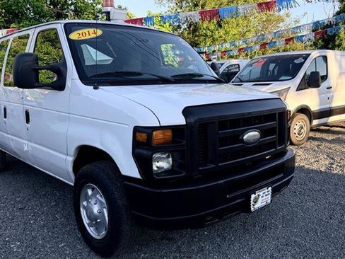 Used 2014 Ford E-350 and Econoline 350 Super Duty RWD image 4