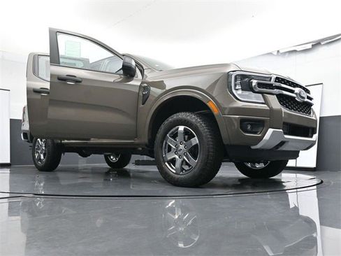 New 2025 Ford Ranger XLT w/ Chrome Accent Package image 24