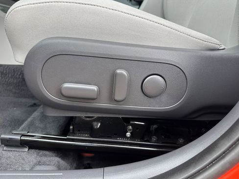 Used 2025 Hyundai Kona SEL image 23