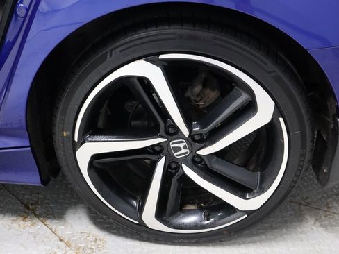 Used 2019 Honda Accord Sport image 17