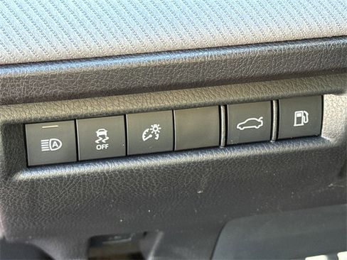 Used 2025 Toyota Camry SE image 20