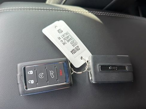 New 2026 Jeep Grand Cherokee L Laredo AWD/4WD image 29