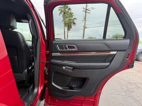 Used 2017 Ford Explorer Platinum AWD/4WD image 35