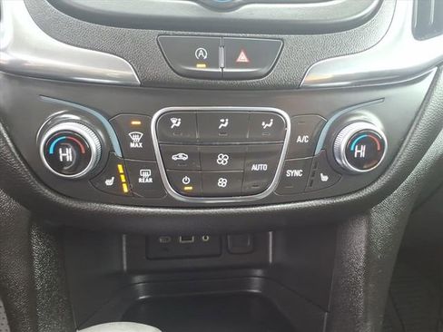 Used 2022 Chevrolet Equinox LT image 20