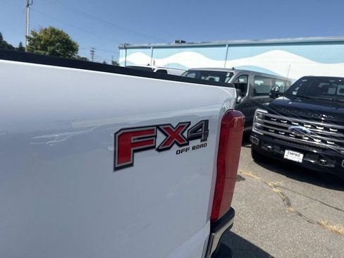 Used 2023 Ford F250 XLT w/ FX4 Off-Road Package image 13