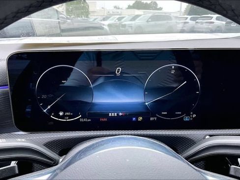 Used 2025 Mercedes-Benz CLA 250 image 12