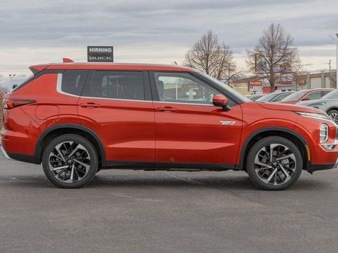 Used 2023 Mitsubishi Outlander SE AWD/4WD image 5