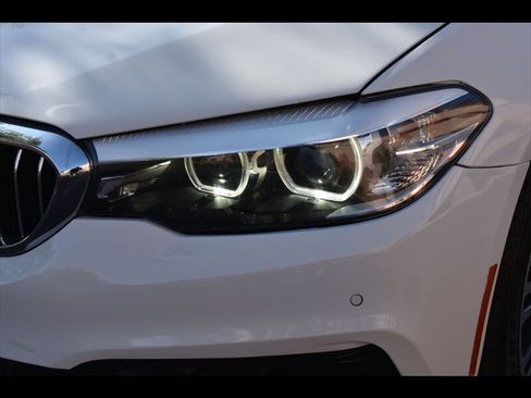 Used 2019 BMW 540i w/ Convenience Package RWD image 47