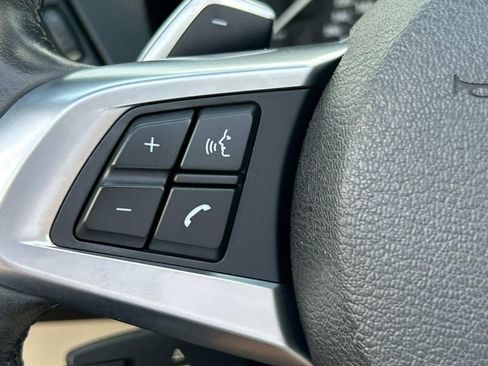 Used 2013 BMW Z4 sDrive28i image 17