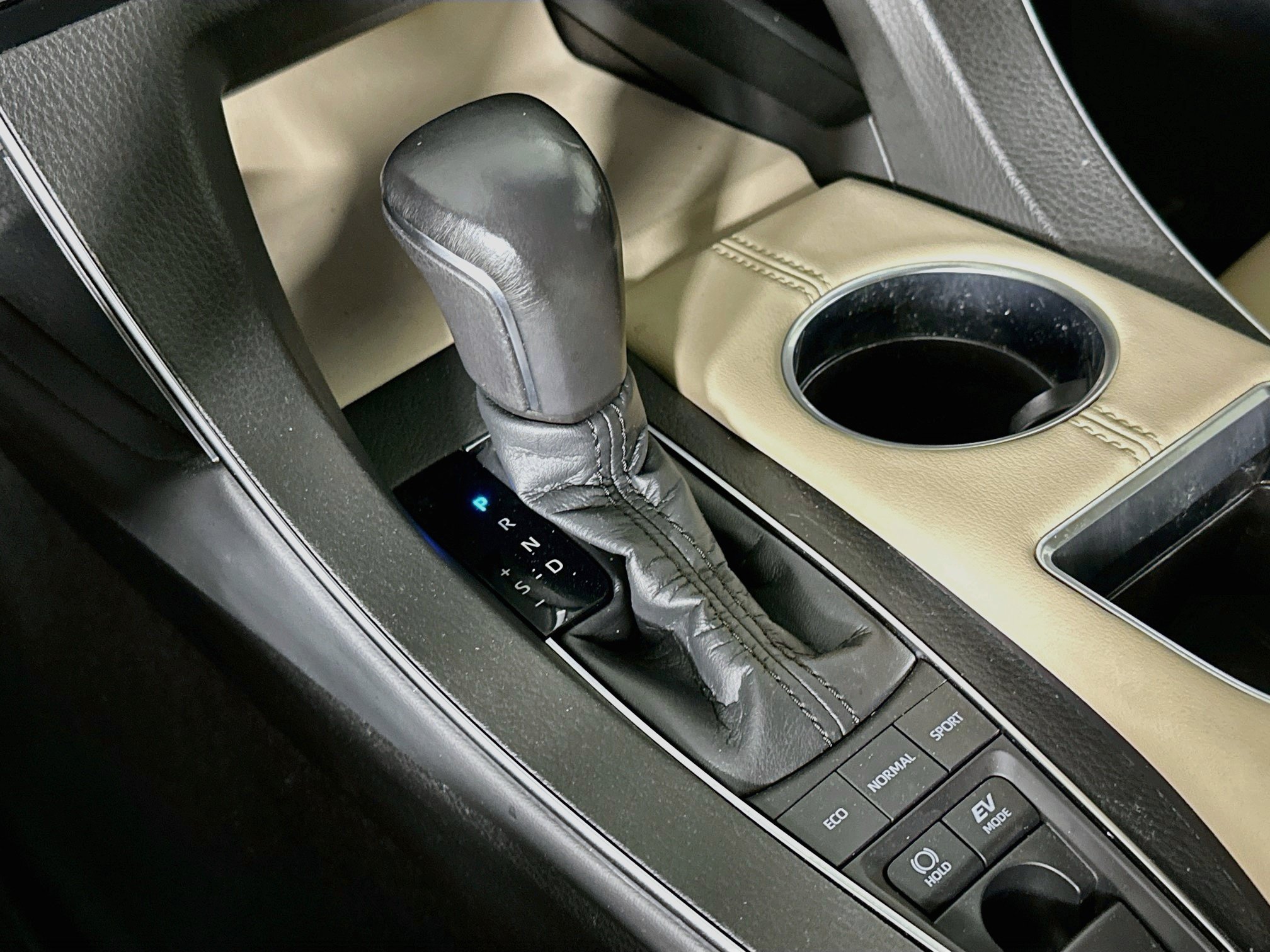 Used 2021 Toyota Avalon XLE FWD image 23