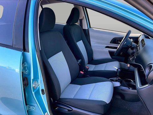 Used 2014 Toyota Prius C One image 7