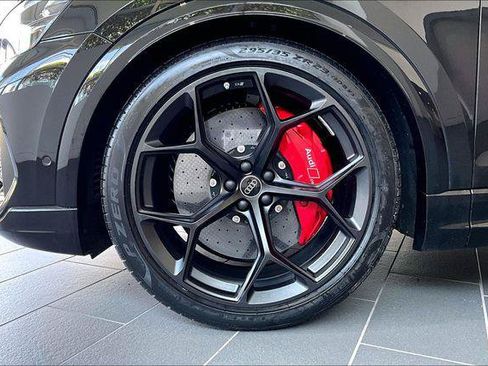 Certified 2025 Audi RS Q8 performance AWD/4WD image 7