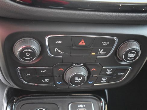 Used 2021 Jeep Compass Limited image 31