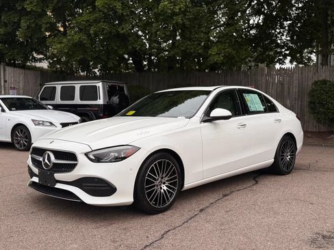 Used 2023 Mercedes-Benz C 300 4MATIC Sedan image 2
