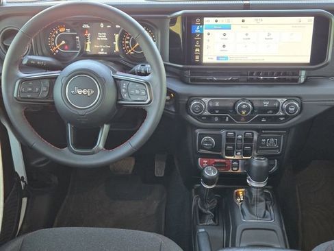 Certified 2024 Jeep Wrangler Unlimited Rubicon image 29