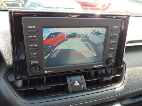Certified 2020 Toyota RAV4 LE w/ All Weather Liner Package AWD/4WD image 17