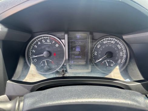 Used 2020 Toyota Tacoma TRD Off-Road AWD/4WD image 14