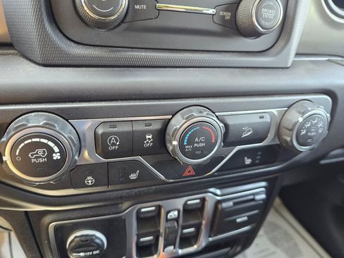 Used 2020 Jeep Wrangler Unlimited Sport S AWD/4WD image 19