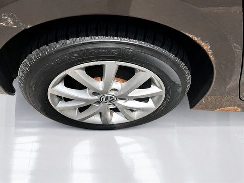 Used 2011 Volkswagen Jetta SE FWD image 28