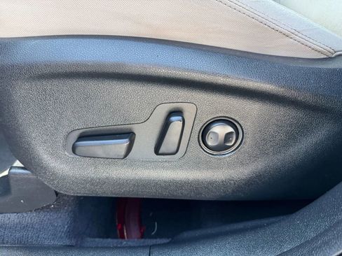 Used 2020 Kia Sorento LX w/ LX I4 Convenience Package FWD image 12