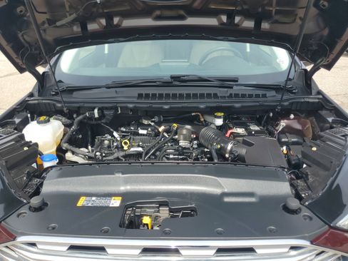 Used 2022 Ford Edge Titanium w/ Equipment Group 301A AWD/4WD image 8