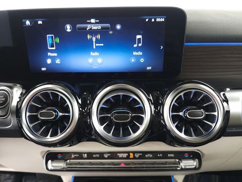 Certified 2026 Mercedes-Benz GLB 250 4MATIC image 15