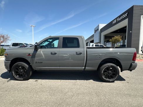 New 2026 RAM 2500 Laramie AWD/4WD image 3