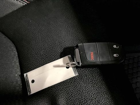 Used 2022 Jeep Compass Trailhawk image 33