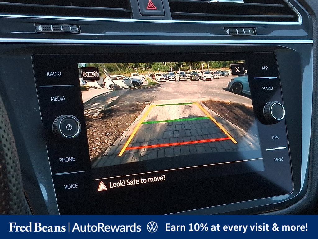 Certified 2024 Volkswagen Tiguan SE R-Line AWD/4WD image 24