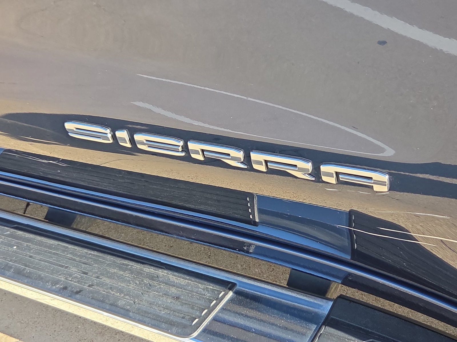 Used 2022 GMC Sierra 1500 SLT AWD/4WD image 30