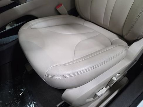 Certified 2022 Lincoln Nautilus FWD image 24