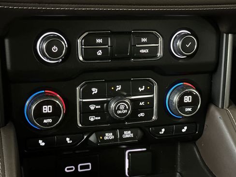 Used 2021 Chevrolet Tahoe LT image 23