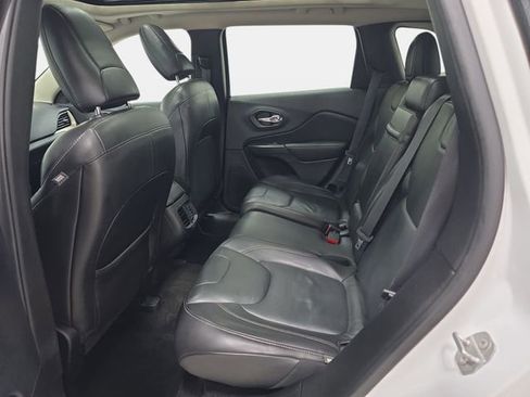 Used 2016 Jeep Cherokee Limited image 13